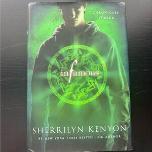 Sherrilyn Kenyon - Infamous